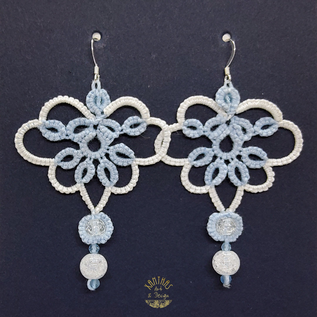 Ohrhänger Patricia, weiß und himmelblau