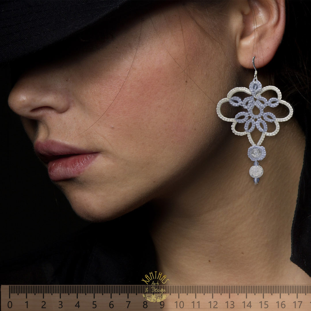 Ohrhänger Patricia, weiß und himmelblau