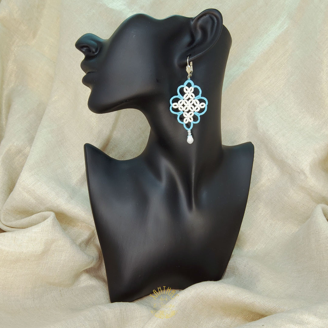 Ohrschmuck Anna, weiß-türkis m. dunkelblauen Glasschliffperlen