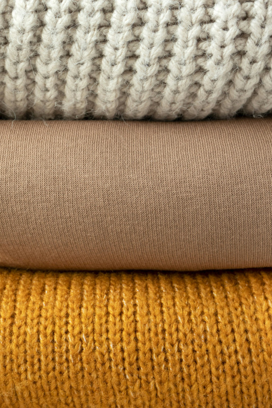 Häkelarbeit und Strickware